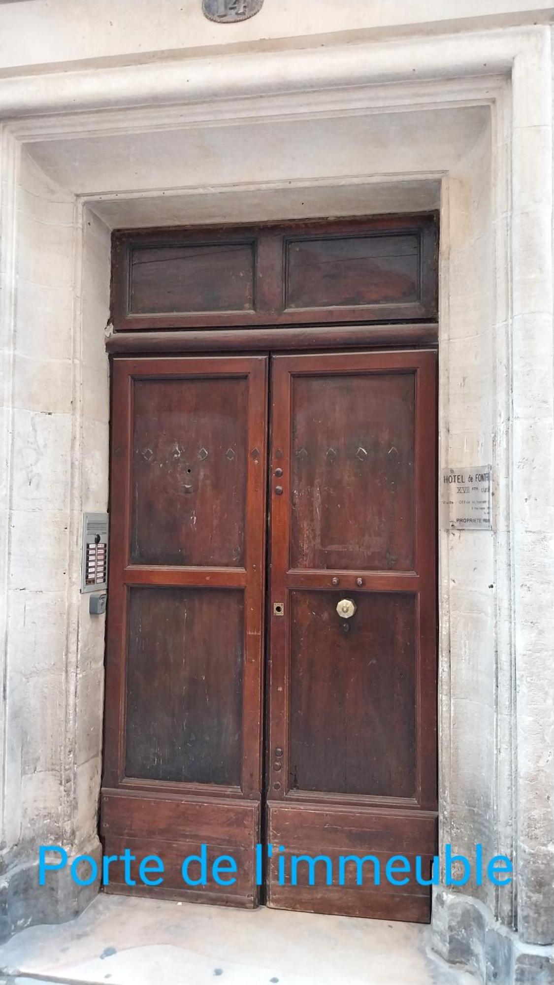 Le Vintage, Appart,Hotel Particulier, Centre Nimes Maisoncarreeconciergerie Luaran gambar
